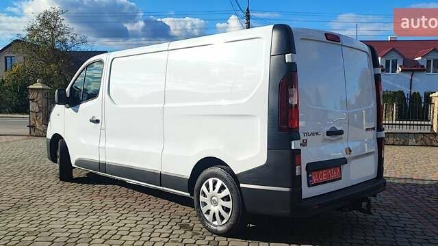 Белый Рено Трафик, объемом двигателя 2 л и пробегом 182 тыс. км за 17600 $, фото 6 на Automoto.ua