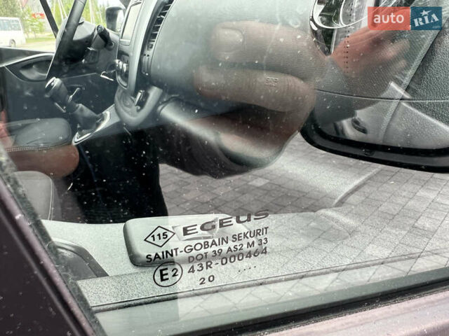 Белый Рено Трафик, объемом двигателя 2 л и пробегом 182 тыс. км за 17600 $, фото 28 на Automoto.ua