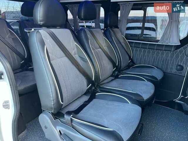 Белый Рено Трафик, объемом двигателя 2 л и пробегом 188 тыс. км за 22900 $, фото 25 на Automoto.ua