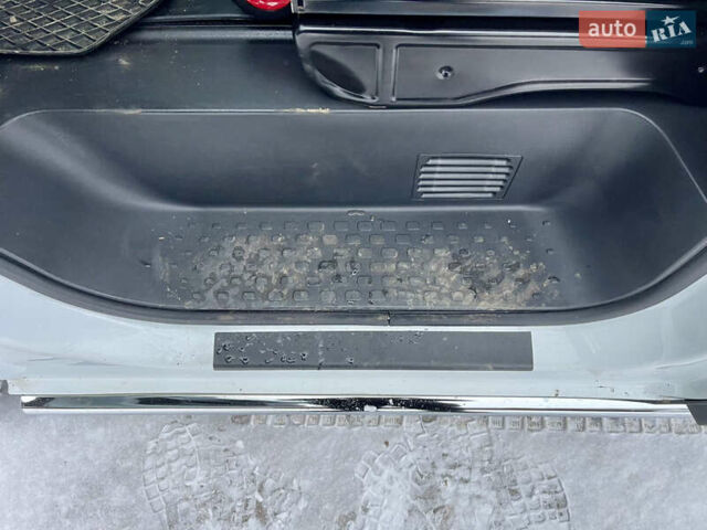 Білий Рено Трафік, об'ємом двигуна 2 л та пробігом 198 тис. км за 16600 $, фото 33 на Automoto.ua