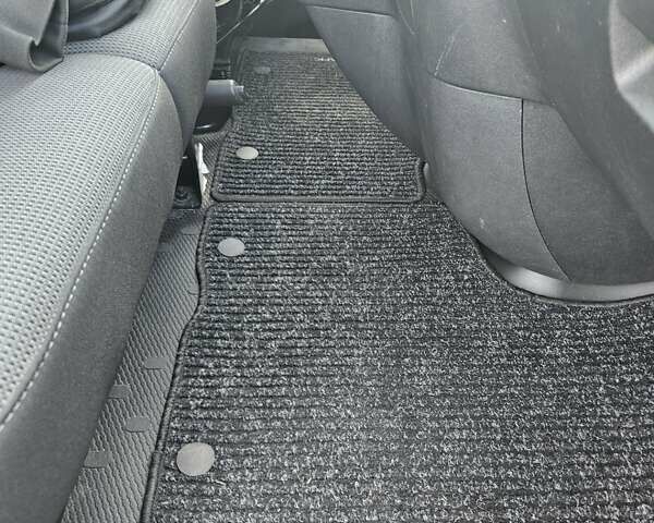 Белый Рено Трафик, объемом двигателя 2 л и пробегом 260 тыс. км за 16700 $, фото 17 на Automoto.ua