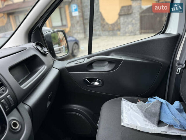 Рено Трафік 2021 у Хмельницькому на Automoto.ua Білий Рено Трафік, об'ємом двигуна 2 л та пробігом 126 тис. км за 25700 $, фото 18 на Automoto.ua