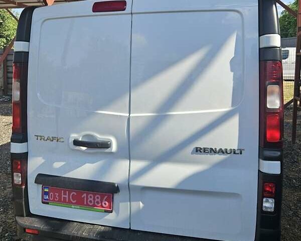 Белый Рено Трафик, объемом двигателя 2 л и пробегом 260 тыс. км за 16700 $, фото 6 на Automoto.ua