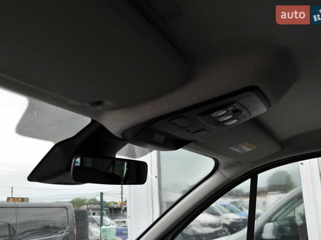 Белый Рено Трафик, объемом двигателя 2 л и пробегом 160 тыс. км за 32500 $, фото 70 на Automoto.ua