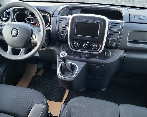 Білий Рено Трафік, об'ємом двигуна 2 л та пробігом 250 тис. км за 22500 $, фото 7 на Automoto.ua