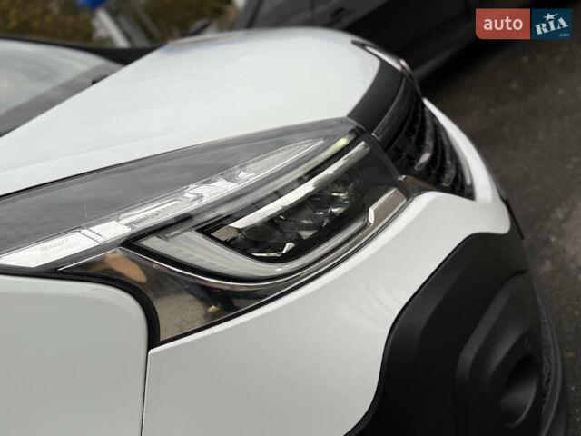 Рено Трафік 2021 у Хмельницькому на Automoto.ua Білий Рено Трафік, об'ємом двигуна 2 л та пробігом 126 тис. км за 25700 $, фото 6 на Automoto.ua