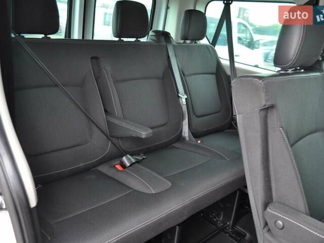 Белый Рено Трафик, объемом двигателя 2 л и пробегом 160 тыс. км за 32500 $, фото 112 на Automoto.ua