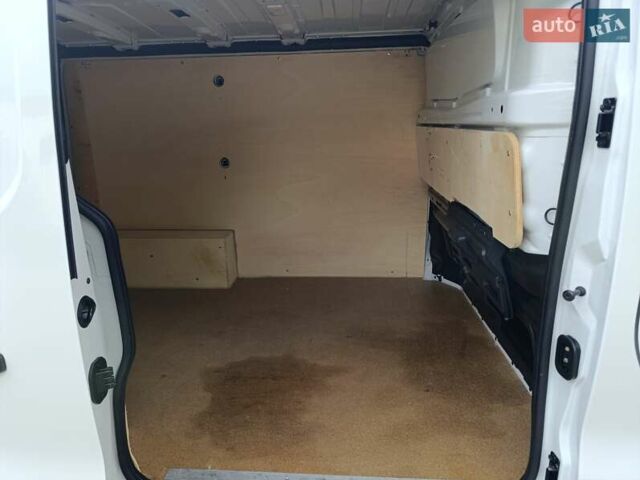 Белый Рено Трафик, объемом двигателя 2 л и пробегом 212 тыс. км за 17500 $, фото 35 на Automoto.ua