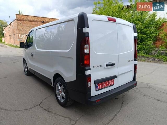 Белый Рено Трафик, объемом двигателя 2 л и пробегом 212 тыс. км за 17500 $, фото 15 на Automoto.ua
