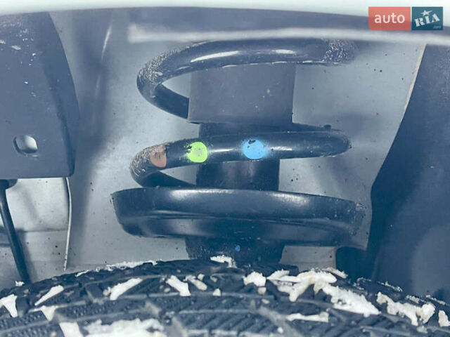 Білий Рено Трафік, об'ємом двигуна 2 л та пробігом 198 тис. км за 16600 $, фото 18 на Automoto.ua