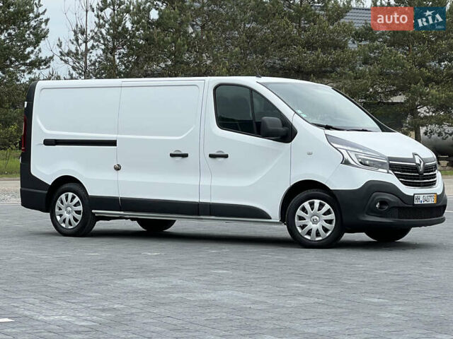 Белый Рено Трафик, объемом двигателя 2 л и пробегом 180 тыс. км за 17500 $, фото 12 на Automoto.ua