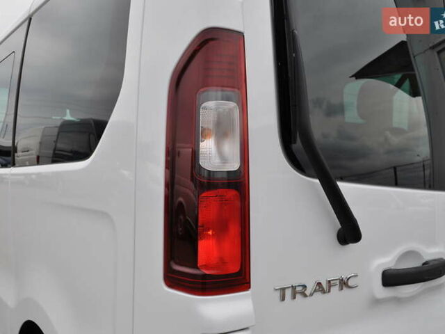 Белый Рено Трафик, объемом двигателя 2 л и пробегом 160 тыс. км за 32500 $, фото 30 на Automoto.ua