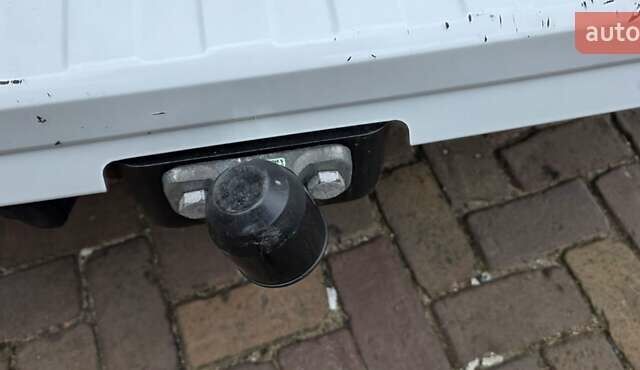 Белый Рено Трафик, объемом двигателя 2 л и пробегом 94 тыс. км за 23200 $, фото 25 на Automoto.ua