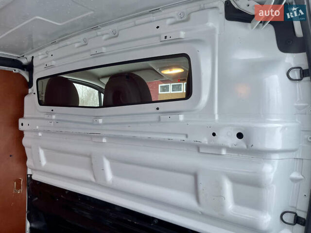 Білий Рено Трафік, об'ємом двигуна 2 л та пробігом 198 тис. км за 16600 $, фото 50 на Automoto.ua