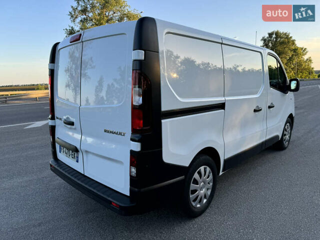 Белый Рено Трафик, объемом двигателя 2 л и пробегом 196 тыс. км за 17200 $, фото 9 на Automoto.ua