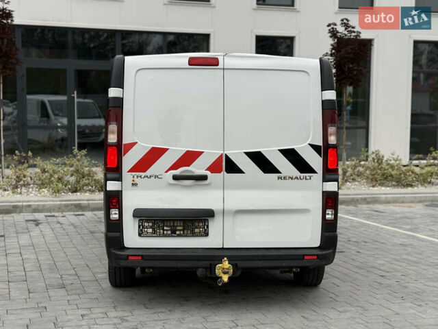 Білий Рено Трафік, об'ємом двигуна 2 л та пробігом 178 тис. км за 16700 $, фото 4 на Automoto.ua