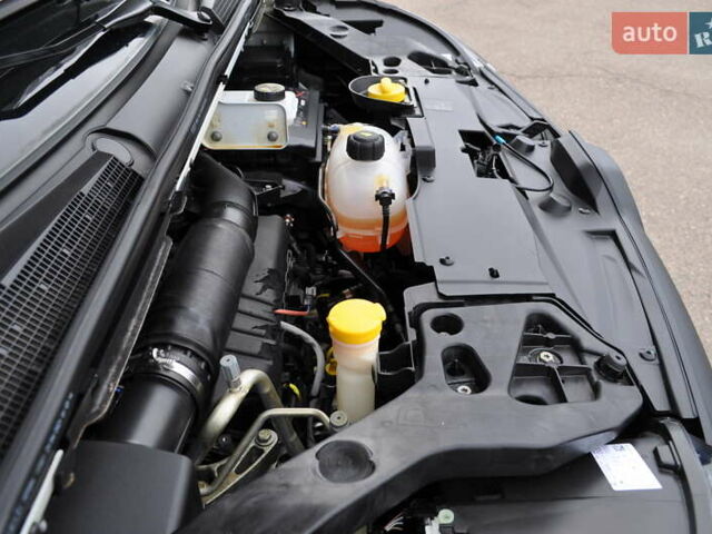 Белый Рено Трафик, объемом двигателя 2 л и пробегом 160 тыс. км за 32500 $, фото 120 на Automoto.ua