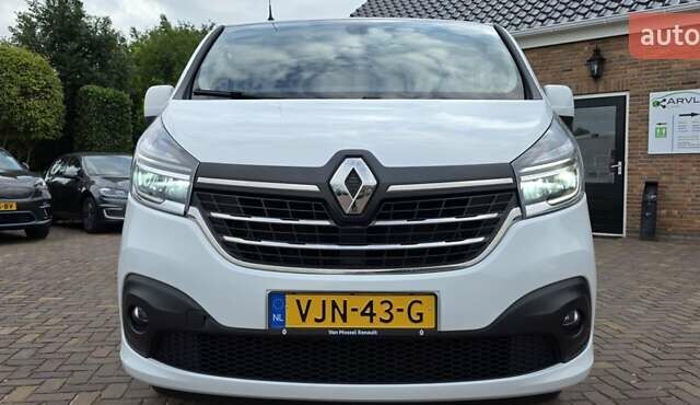 Белый Рено Трафик, объемом двигателя 2 л и пробегом 94 тыс. км за 23200 $, фото 8 на Automoto.ua