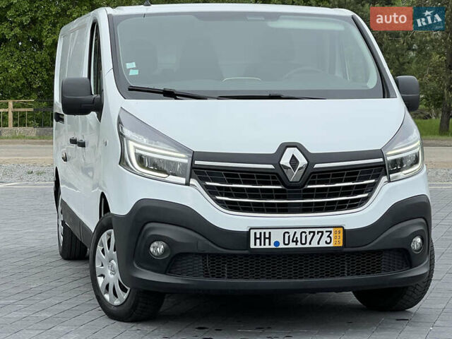 Белый Рено Трафик, объемом двигателя 2 л и пробегом 180 тыс. км за 17500 $, фото 15 на Automoto.ua