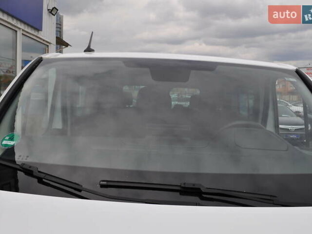 Белый Рено Трафик, объемом двигателя 2 л и пробегом 160 тыс. км за 32500 $, фото 19 на Automoto.ua