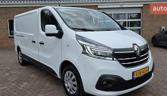 Белый Рено Трафик, объемом двигателя 2 л и пробегом 94 тыс. км за 23200 $, фото 7 на Automoto.ua