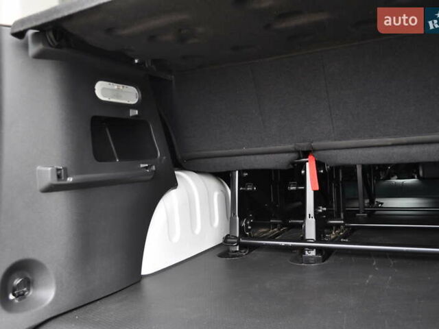 Белый Рено Трафик, объемом двигателя 2 л и пробегом 160 тыс. км за 32500 $, фото 47 на Automoto.ua