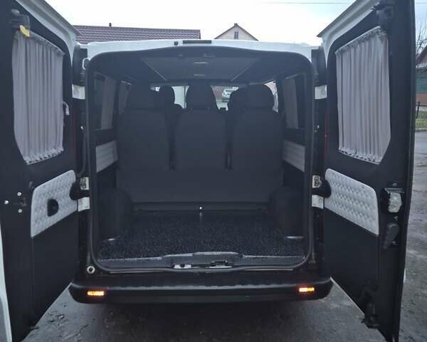 Белый Рено Трафик, объемом двигателя 2 л и пробегом 107 тыс. км за 22700 $, фото 15 на Automoto.ua