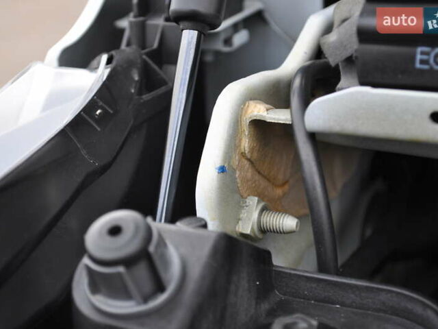 Белый Рено Трафик, объемом двигателя 2 л и пробегом 160 тыс. км за 32500 $, фото 119 на Automoto.ua