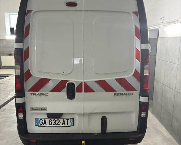 Білий Рено Трафік, об'ємом двигуна 2 л та пробігом 111 тис. км за 20500 $, фото 1 на Automoto.ua