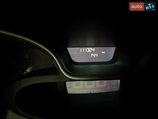 Білий Рено Трафік, об'ємом двигуна 2 л та пробігом 111 тис. км за 20500 $, фото 4 на Automoto.ua