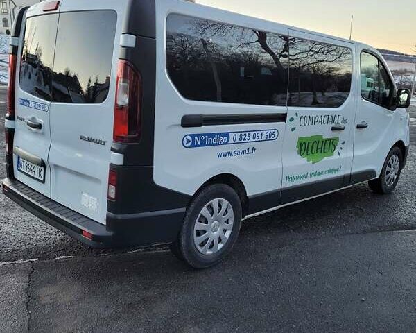 Білий Рено Трафік, об'ємом двигуна 2 л та пробігом 250 тис. км за 22500 $, фото 4 на Automoto.ua