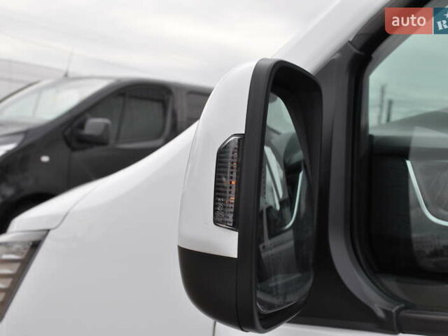 Белый Рено Трафик, объемом двигателя 2 л и пробегом 160 тыс. км за 32500 $, фото 50 на Automoto.ua