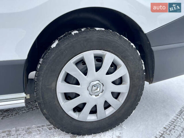 Білий Рено Трафік, об'ємом двигуна 2 л та пробігом 198 тис. км за 16600 $, фото 37 на Automoto.ua