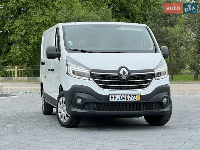 Белый Рено Трафик, объемом двигателя 2 л и пробегом 180 тыс. км за 17500 $, фото 6 на Automoto.ua