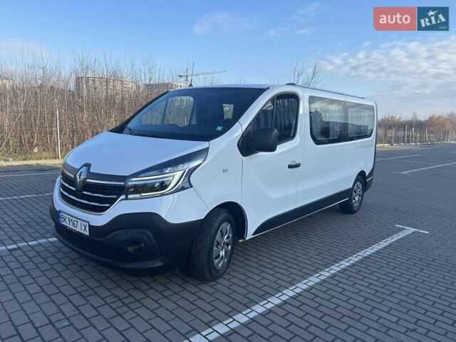 Белый Рено Трафик, объемом двигателя 2 л и пробегом 127 тыс. км за 22000 $, фото 1 на Automoto.ua