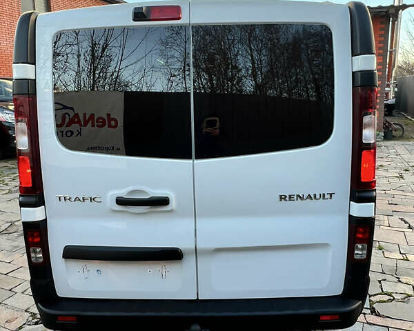 Белый Рено Трафик, объемом двигателя 2 л и пробегом 210 тыс. км за 21500 $, фото 7 на Automoto.ua