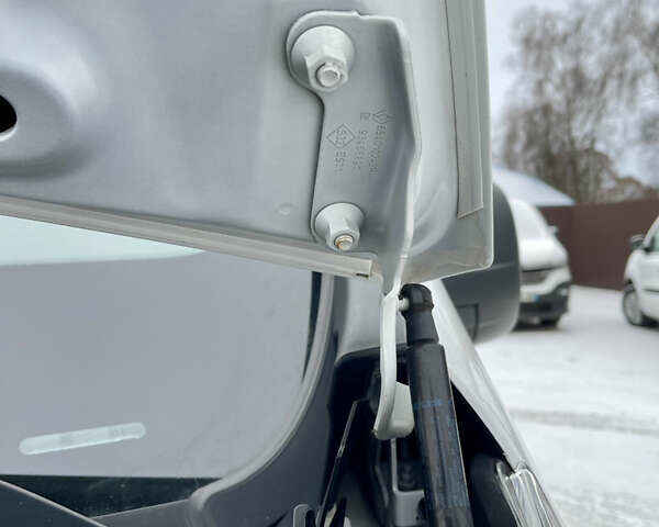 Білий Рено Трафік, об'ємом двигуна 2 л та пробігом 198 тис. км за 16600 $, фото 60 на Automoto.ua