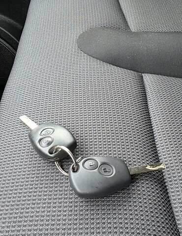 Белый Рено Трафик, объемом двигателя 2 л и пробегом 94 тыс. км за 23200 $, фото 38 на Automoto.ua