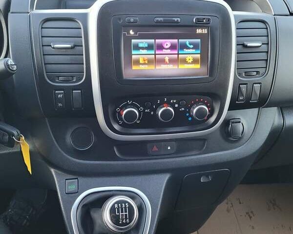 Білий Рено Трафік, об'ємом двигуна 2 л та пробігом 250 тис. км за 22500 $, фото 15 на Automoto.ua