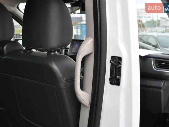 Белый Рено Трафик, объемом двигателя 2 л и пробегом 160 тыс. км за 32500 $, фото 105 на Automoto.ua