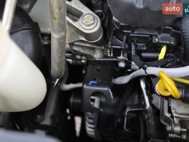 Белый Рено Трафик, объемом двигателя 2 л и пробегом 160 тыс. км за 32500 $, фото 133 на Automoto.ua