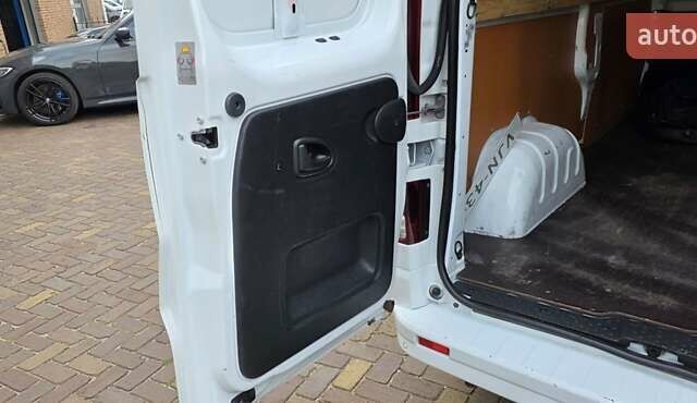 Белый Рено Трафик, объемом двигателя 2 л и пробегом 94 тыс. км за 23200 $, фото 30 на Automoto.ua