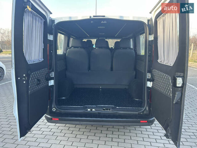 Белый Рено Трафик, объемом двигателя 2 л и пробегом 127 тыс. км за 22000 $, фото 8 на Automoto.ua