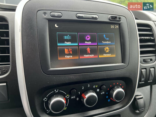 Белый Рено Трафик, объемом двигателя 2 л и пробегом 182 тыс. км за 17600 $, фото 36 на Automoto.ua