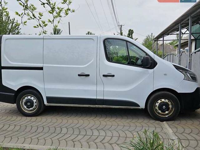 Белый Рено Трафик, объемом двигателя 2 л и пробегом 260 тыс. км за 16700 $, фото 7 на Automoto.ua