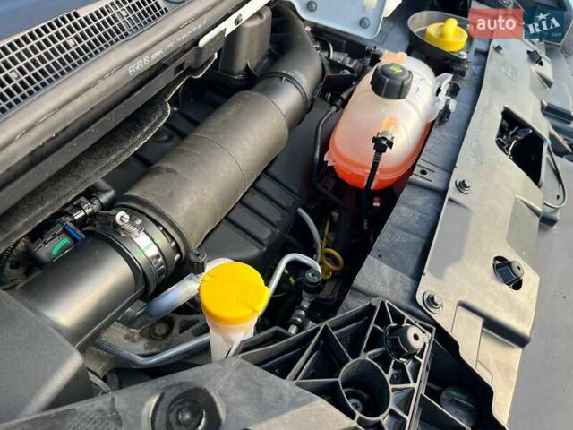 Белый Рено Трафик, объемом двигателя 2 л и пробегом 188 тыс. км за 22900 $, фото 17 на Automoto.ua