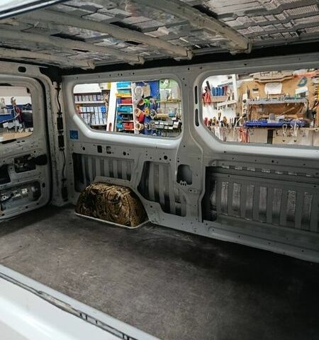 Білий Рено Трафік, об'ємом двигуна 2 л та пробігом 155 тис. км за 24278 $, фото 46 на Automoto.ua