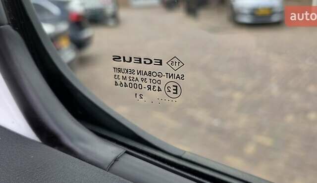 Белый Рено Трафик, объемом двигателя 2 л и пробегом 94 тыс. км за 23200 $, фото 19 на Automoto.ua