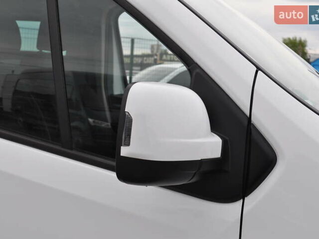 Белый Рено Трафик, объемом двигателя 2 л и пробегом 160 тыс. км за 32500 $, фото 90 на Automoto.ua