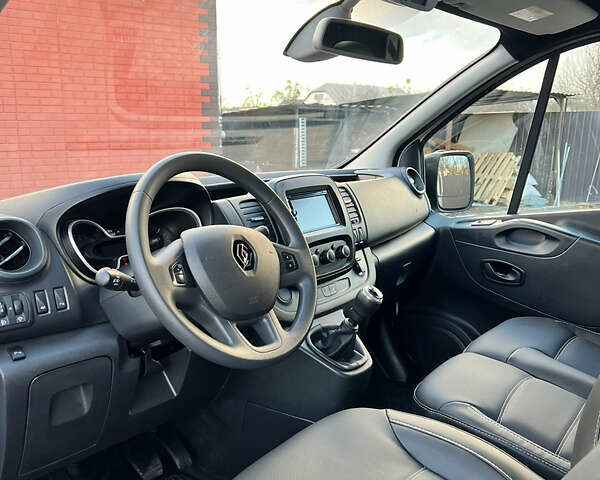 Белый Рено Трафик, объемом двигателя 2 л и пробегом 210 тыс. км за 21500 $, фото 12 на Automoto.ua